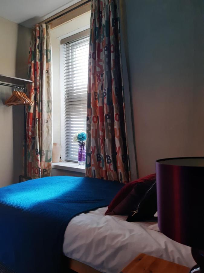 Pondside Holiday home Carmarthen